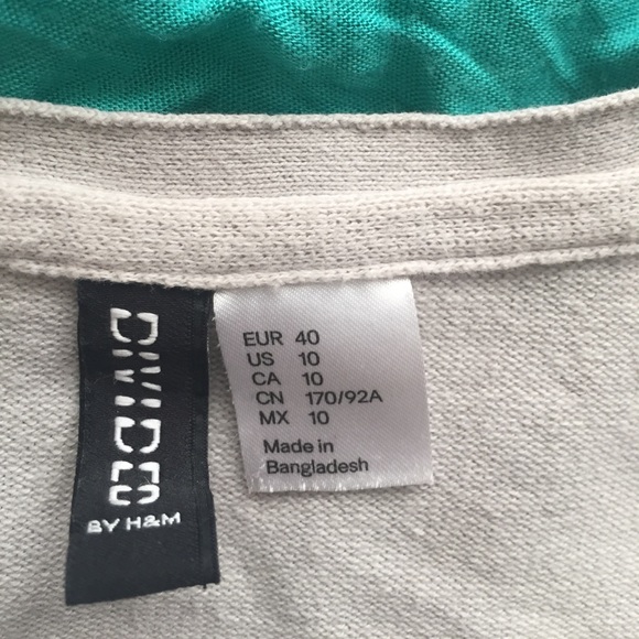 DONATED!! Two cardigans size medium grey and lilac purple - Picture 4 of 6